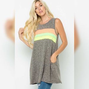 🎀 Colorblocked Sleeveless Top